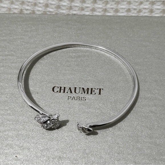 Chaumet Diamond-Set Bee 18K White Gold Bracelet - Picture 5 of 9